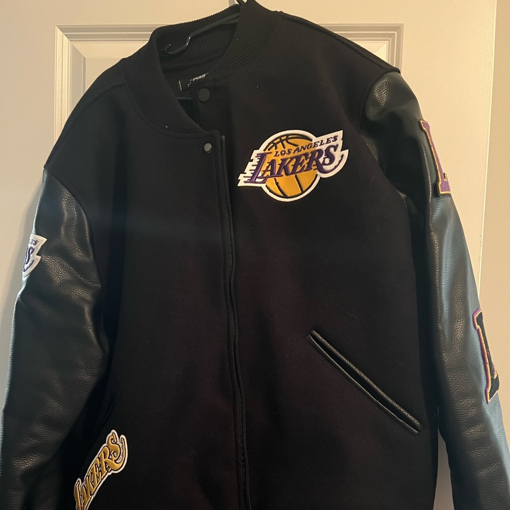 Men’s LA Lakers jacket